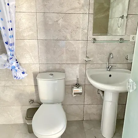 Zbb & Гостьовий будинок *